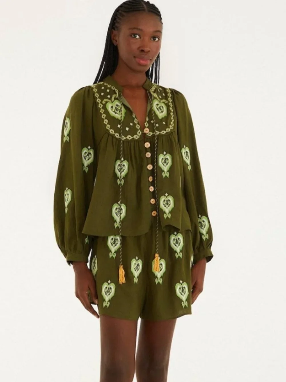 Green Heart Tapestry Embroidered Shorts - Picture 1 of 3